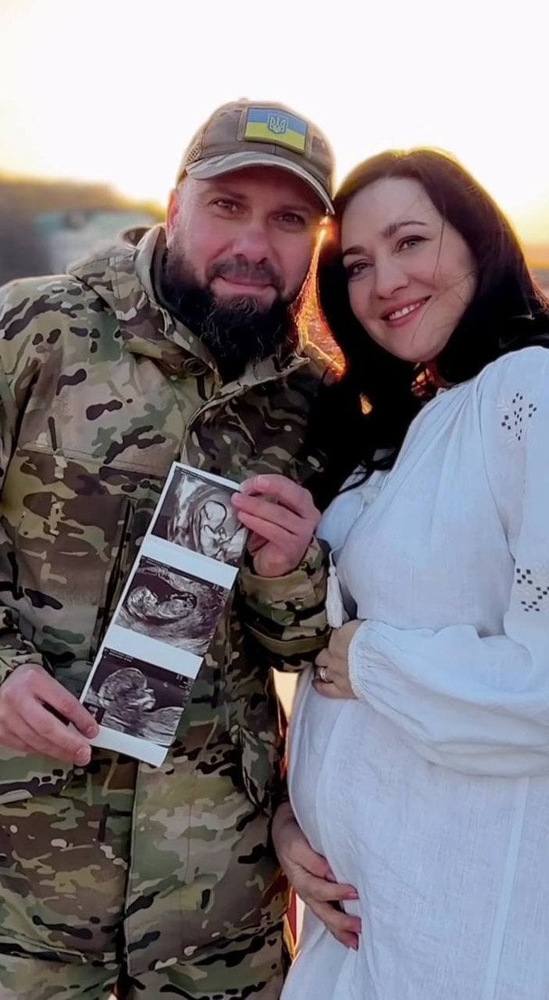 Вагітна Соломія Вітвіцька з наречним / © instagram.com/solomiyavitvitska