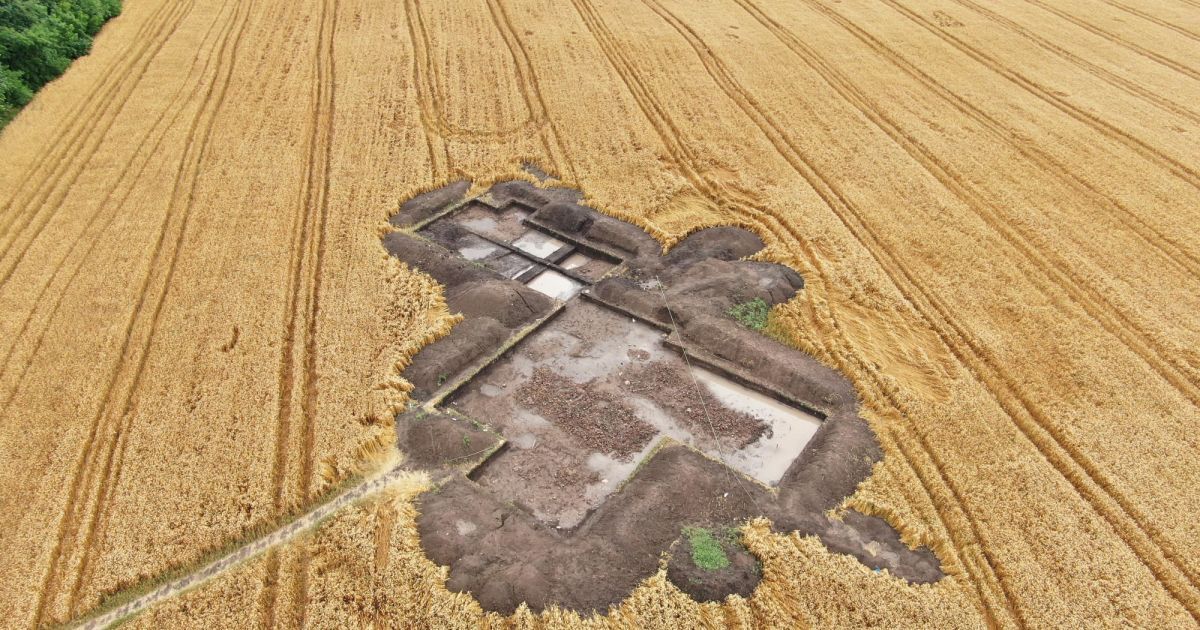 В Черкасской области ливень затопил раскопки, где нашли древние артефакты