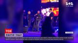 Новини України: вокаліст гурту "Ляпіс 98" побив глядача на сцені під час виступу у Полтаві