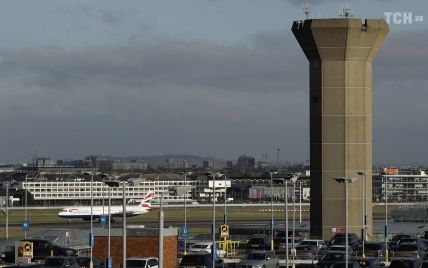 Лондонський аеропорт Ґатвік раптово зупинив роботу
