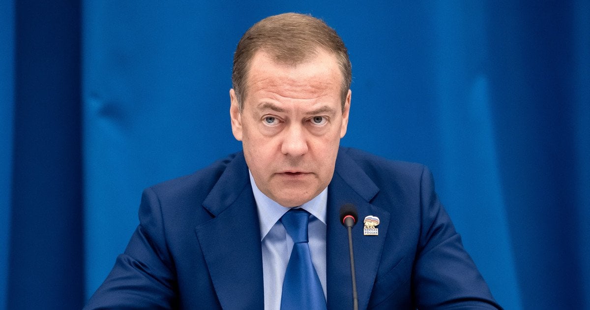 Дмитро Медведєв