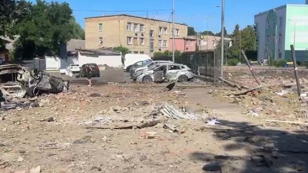У Солом’янському районі сталося влучання на території школи / © скриншот з відео