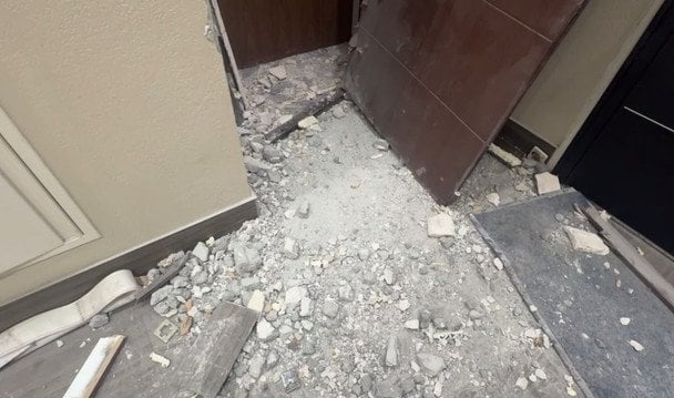 Обстріл 22-поверхівки у Києві