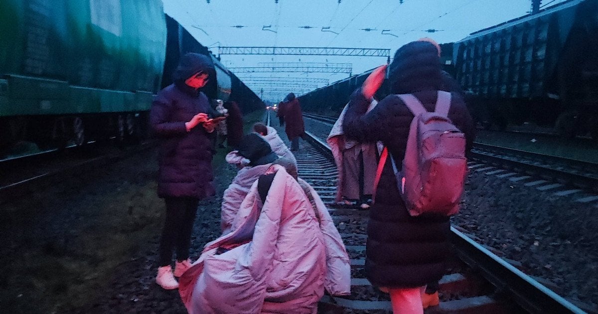 Рой «Шахедов» над головами и одеяла от проводников: как железная дорога спасала пассажиров во время ночной атаки