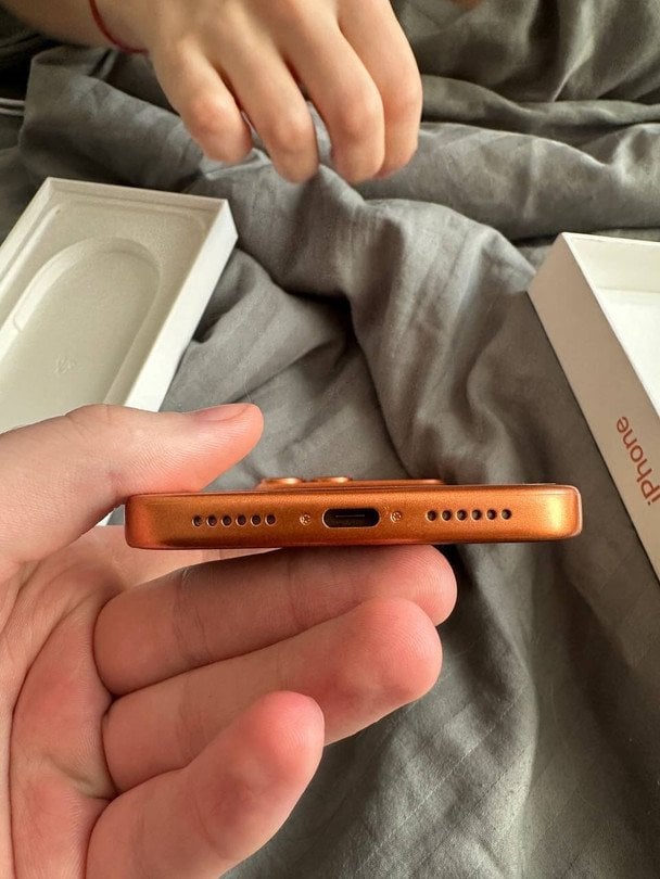 Несправжній айфон. Фото: navka1 / © соцмережі