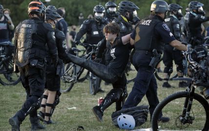 Протесты в США: в Сиэтле произошли столкновения демонстрантов с полицией