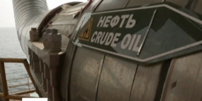 Цены на нефть быстро летят в пропасть