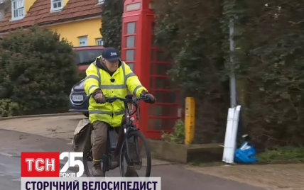 В Британии 100-летний ветеран проезжает около ста миль на велосипеде в неделю