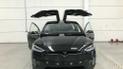 Кросовер Tesla Model X перетворили на броньовик