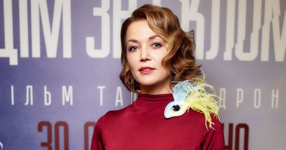 Латекс топтық секс порно