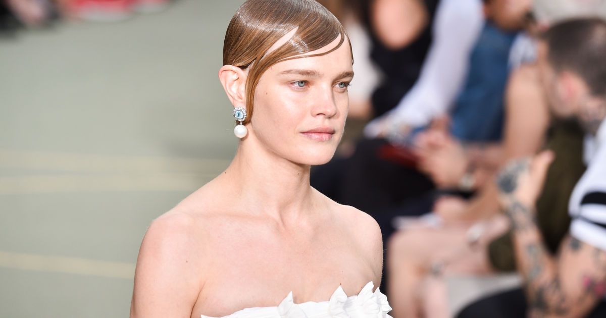 Наталья Водянова на показе Givenchy весна-лето 2017