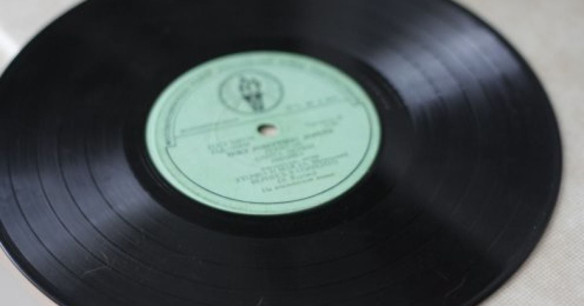 Ви зможете прослухати музику на рештках ваших родичів.