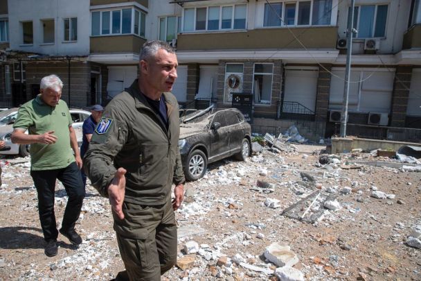 Кадри нічної атаки дронів у Голосіївському районі Києва 30 травня / © Віталій Кличко/Тelegram