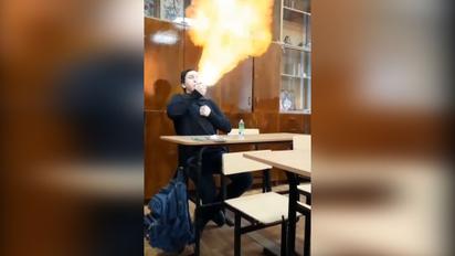 В Харькове ученик устроил в классе фаер-шоу
