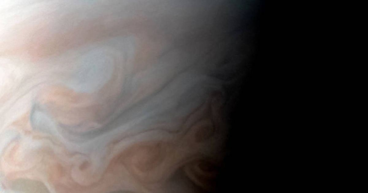 Ученые спрогнозировали исчезновения невероятного урагана на Юпитере, которому более 400 лет