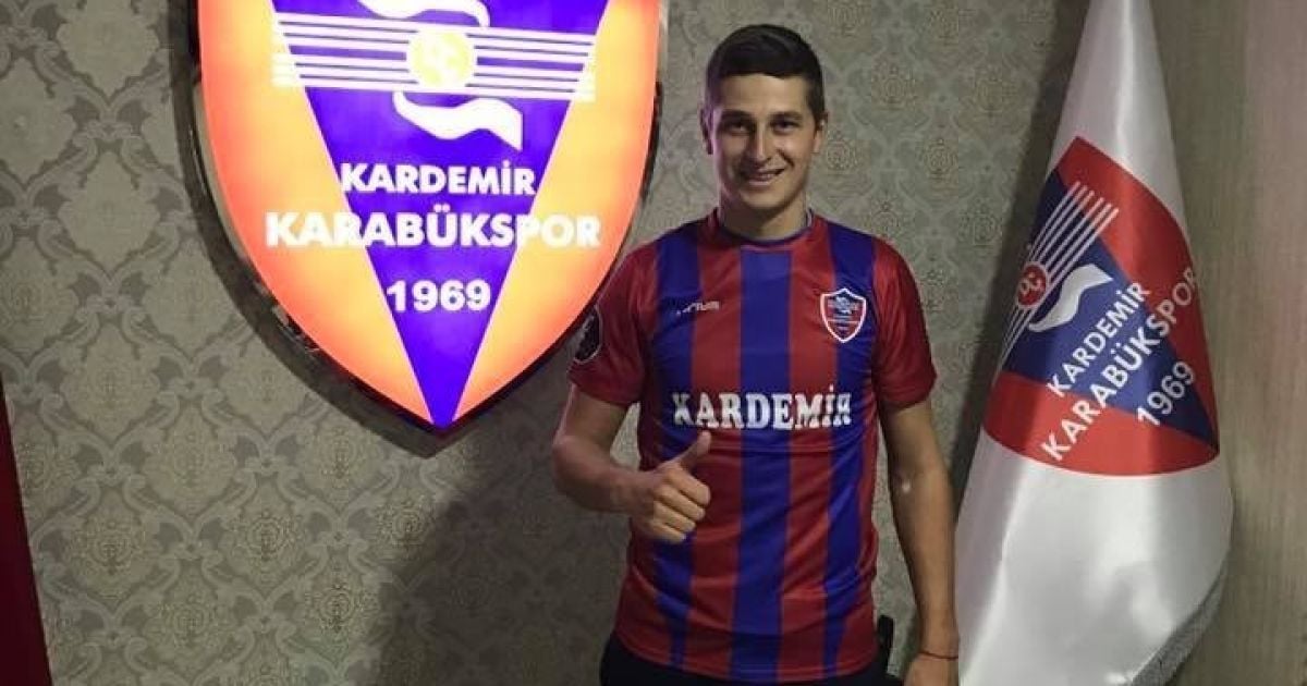 Турецький "Карабюкспор" підписав третього українського футболіста