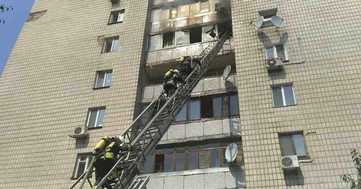 Пожежа у Києві_3 / © Управління ДСНС Києва