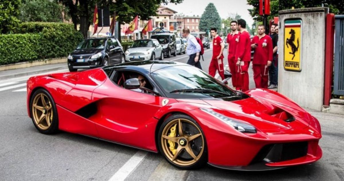 Ferrari объявила отзыв суперкаров LaFerrari