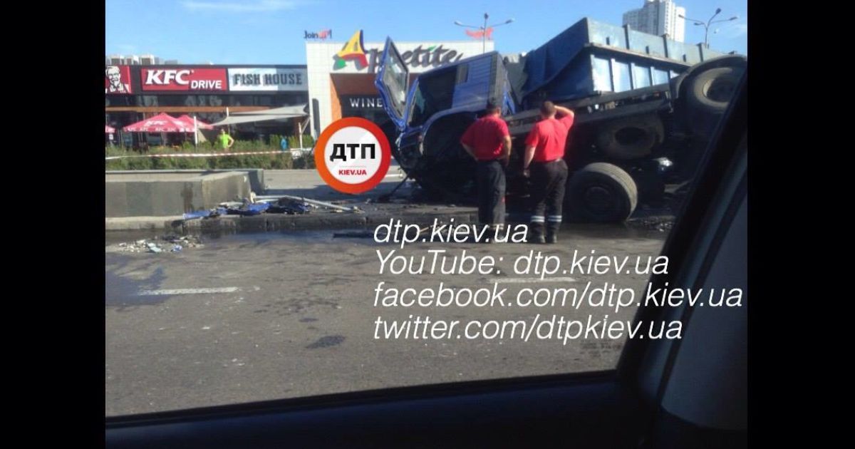 ДТП на Осокорках_4 / © dtp.kiev.ua