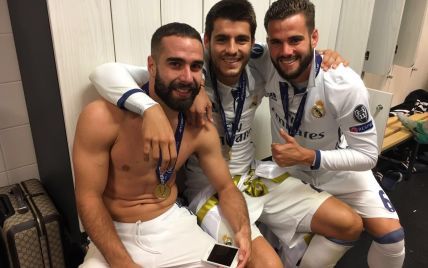 Роздягальня чемпіонів. Як гравці "Реала" відзначили перемогу в Суперкубку УЄФА