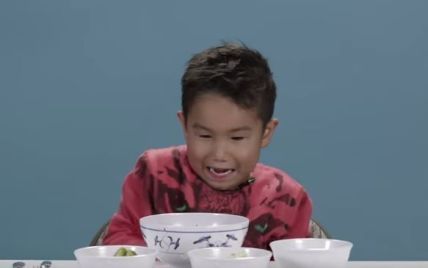 В Сети показали забавную реакцию американских детей на блюда разных стран