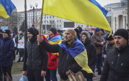 Херсонцы собираются выйти на митинг 9 мая за Украину
