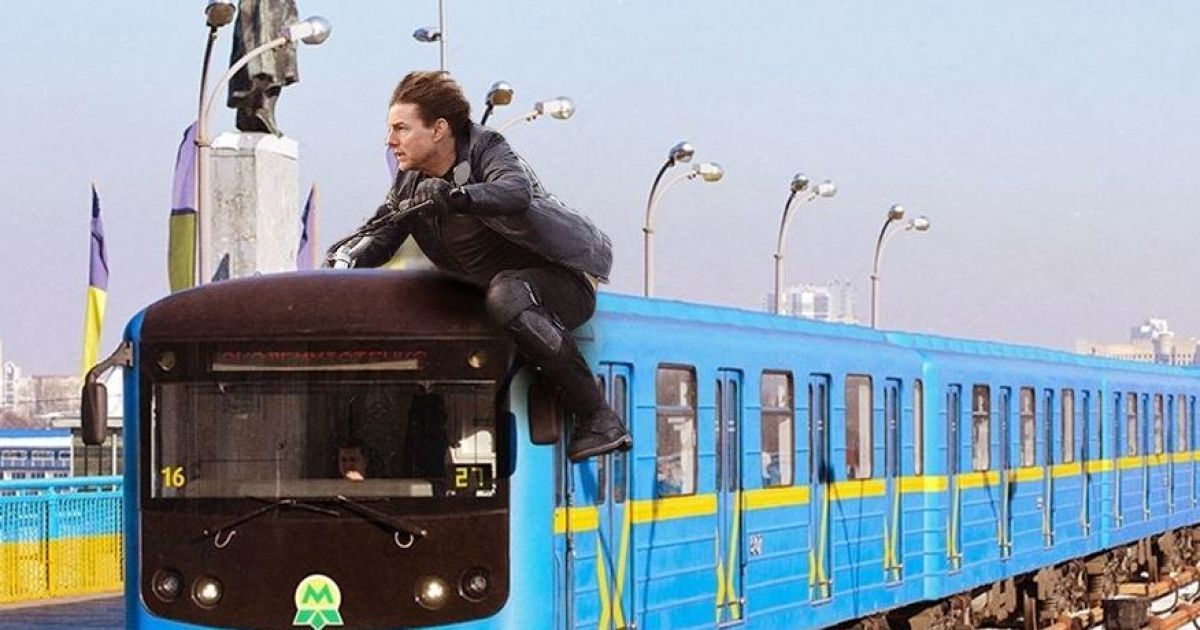 Где трюки с прыжками через турникет? Как в Сети смеются над Томом Крузом в киевском метро