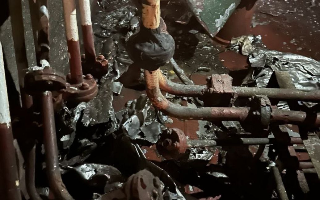 Пошкоджене російською ракетою судно в порту на Одещині / © Telegram-канал Сил оборони півдня України