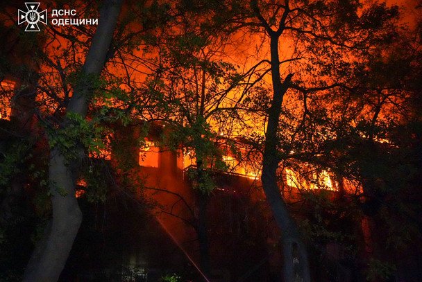 Вражеский дрон уничтожил дом директора Одесского зоопарка