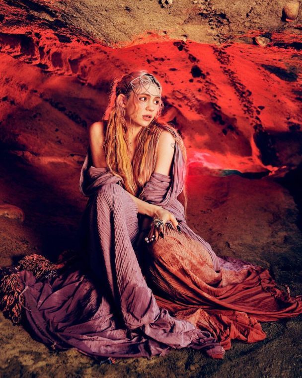  / © instagram.com/grimes