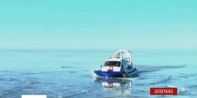 На Днепре льдина "украла" 30 сумасбродных рыбаков