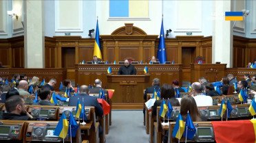 Подивіться на реакцію депутатів! Сильна промова у Верховній Раді - "триколори будуть падати"!