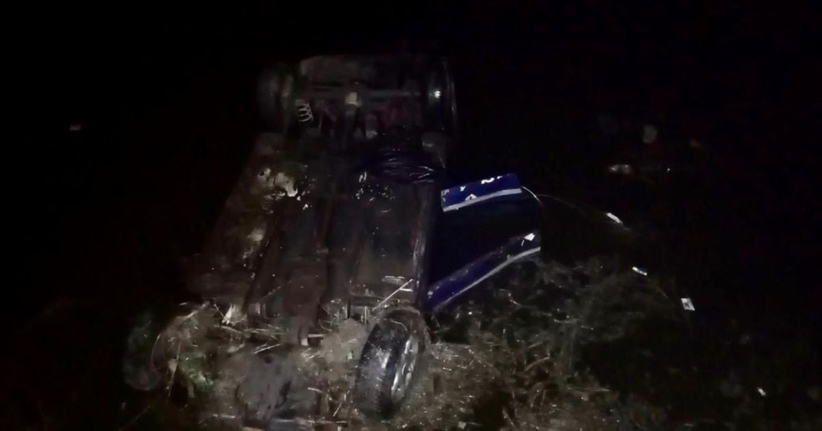 авто злетіло у ставок у селі Шукайвода_2 / © Национальная полиция Черкасской области