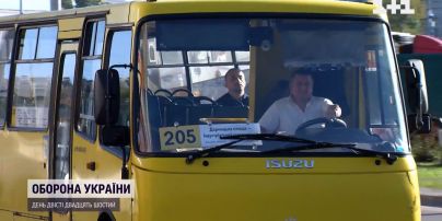 Акустичне насилля: в транспорті всім заборонили голосно слухати музику чи дивитись серіал
