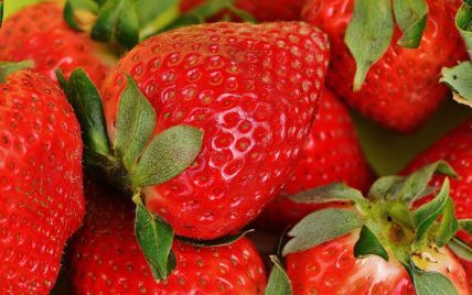 В Україні продовжує дешевшати полуниця: які ціни та якість у розпал сезону