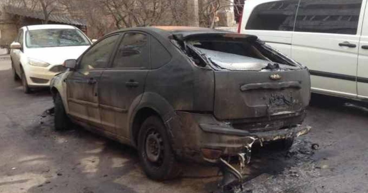 В Виннице неизвестные дотла сожгли авто "свободовцу" Уманцу
