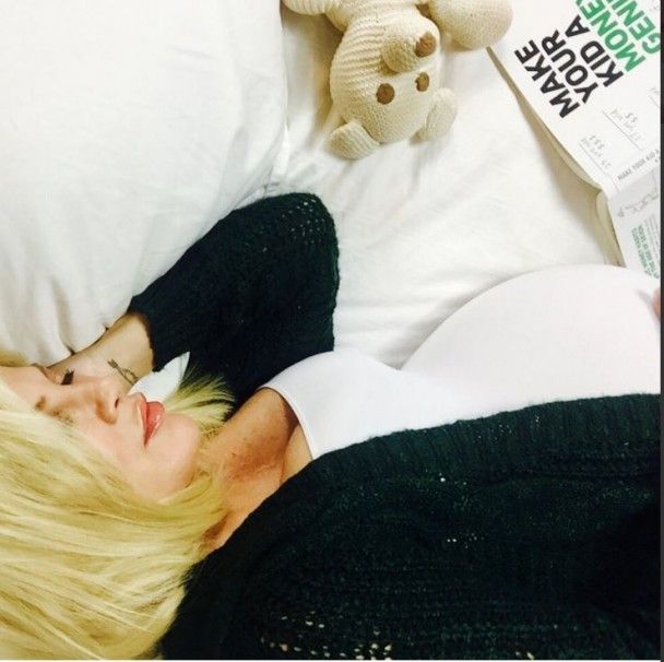 Тори Спеллинг в пятый раз стала мамой / © twitter.com/tori_spelling