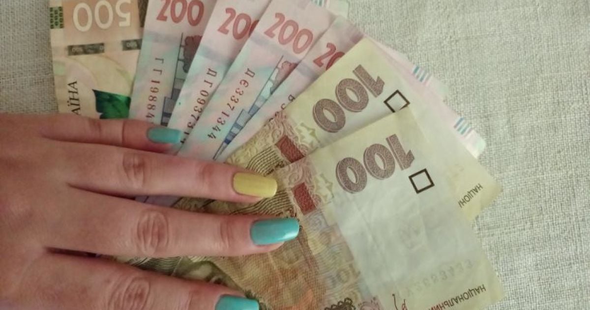 Соврала о смерти ребенка и собирала деньги на транспортировку тела: в Ровенской области поймали аферистку