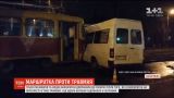 Трех пассажиров и водителя маршрутки госпитализированы в результате ДТП в Запорожье