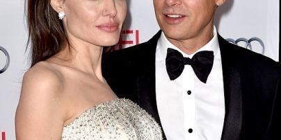 Соцсети отреагировали на развод Джоли мемами с экс-женой Питта