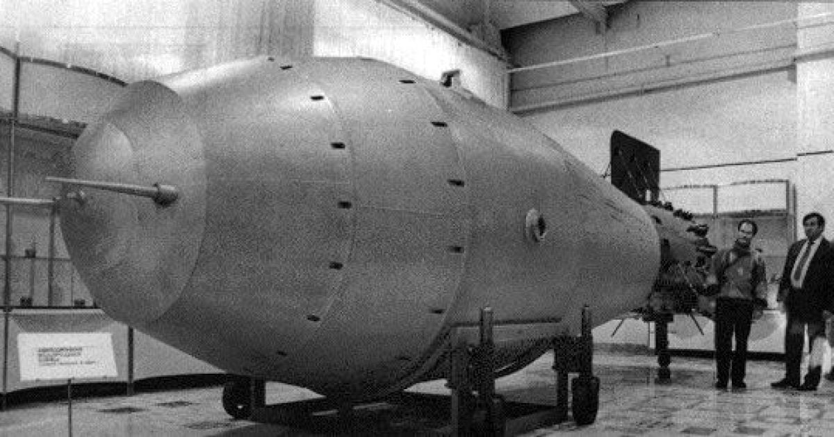 "Кузькина мать" - термоядерная авиационная бомба, разработанная в СССР в 1954&mdash;1961 гг. группой физиков-ядерщиков