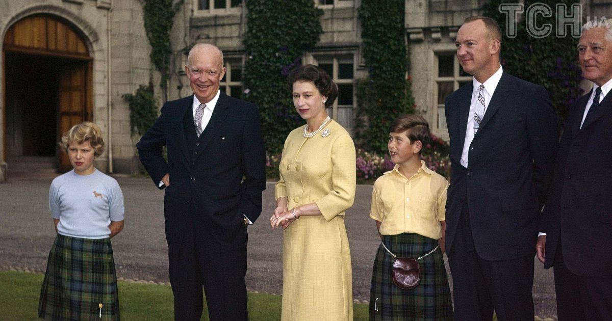 Королева Єлизавета II та президент Ейзенхауер у Балморалі