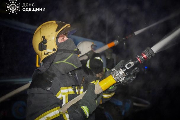 Последствия вражеской атаки в Одессу/Фото: ГСЧС