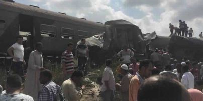 Моторошна залізнична катастрофа в Єгипті: щонайменше два десятки загиблих та півсотні поранених
