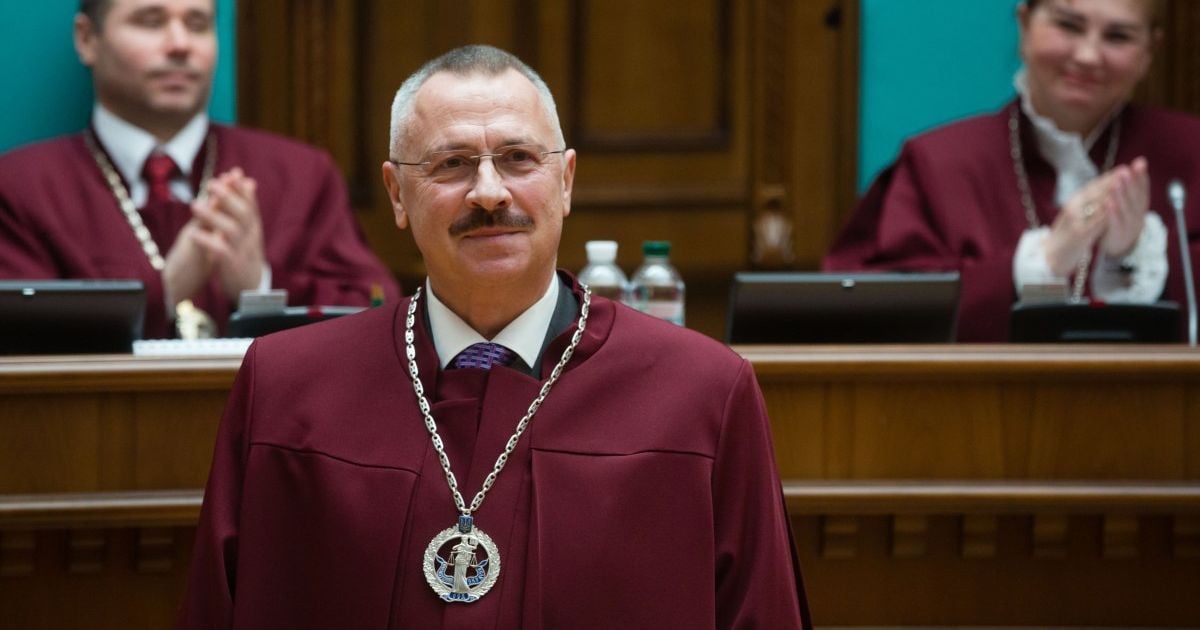 Храм, огромный дом и 3 млн грн зарплаты: опубликовано декларацию судьи КСУ Головатого за 2020 года