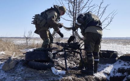 Військові кажуть, що силам АТО під Маріуполем протистоять російські солдати