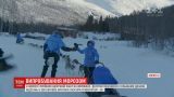 Участники забега с упряжками преодолели расстояние в 300 километров в Норвегии