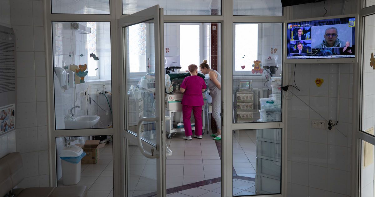 У Києві за 25 днів повномасштабного російського вторгнення народилося 807 діток