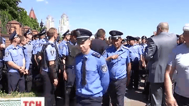 Гей-парад у Києві швидко завершився через масові провокацій