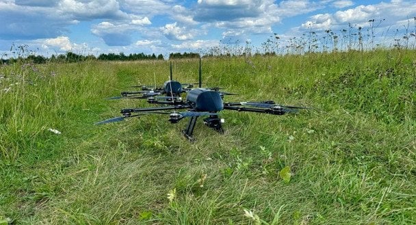 В РФ создают "невидимый" дрон для эвакуации раненых — что не так с проектом